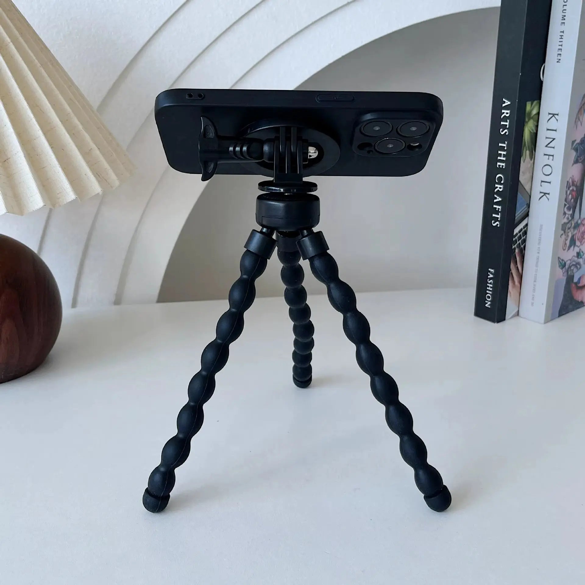 MagSafe-Compatible Magnetic Tripod and Monopod Stand for Smartphones - Compact Octopus Phone Holder
